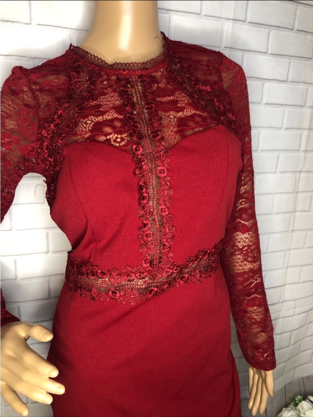 Haute Monde Red Lace Long-Sleeve Sheath Dress - Picture 6 of 10